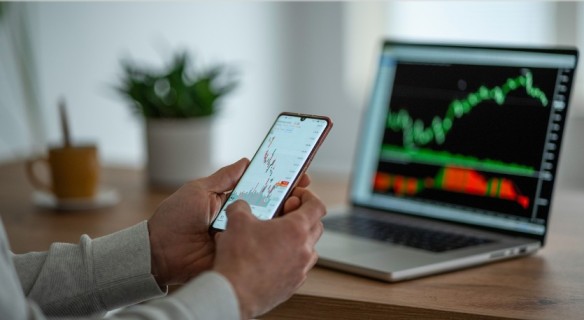 HSBC WorldTrader trading in UAE